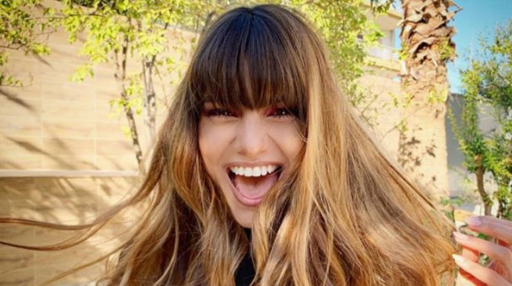 Ηλιάνα Παπαγεωργίου - Snik: Τα καυτά φιλιά στο κέντρο της Αθήνας