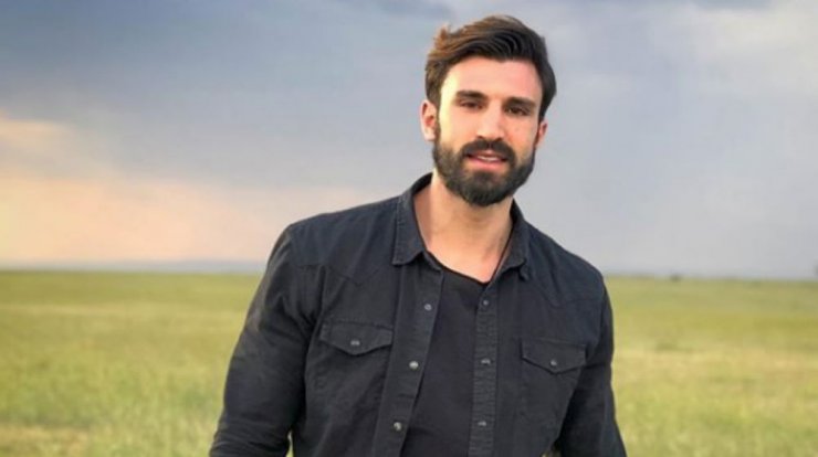 Ηλίας Γκότσης: Σε σχέση ο κούκλος νικητής του “Survivor 2” με παίκτρια του ριάλιτι επιβίωσης και δεν είναι η Σόφη Πασχάλη!