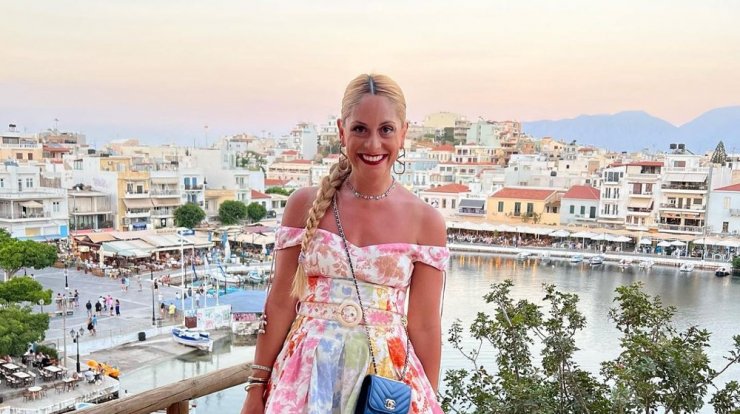 Έλενα Αποστόλου: Σου δείχνει πώς να ντυθείς από το πρωί μέχρι το βράδυ στις διακοπές