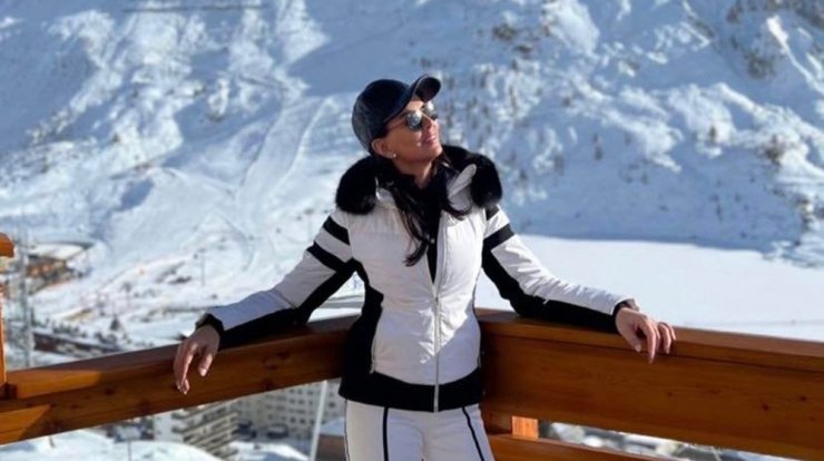 Τα σύνολα που φοράνε τα fashion girls στα χιόνια