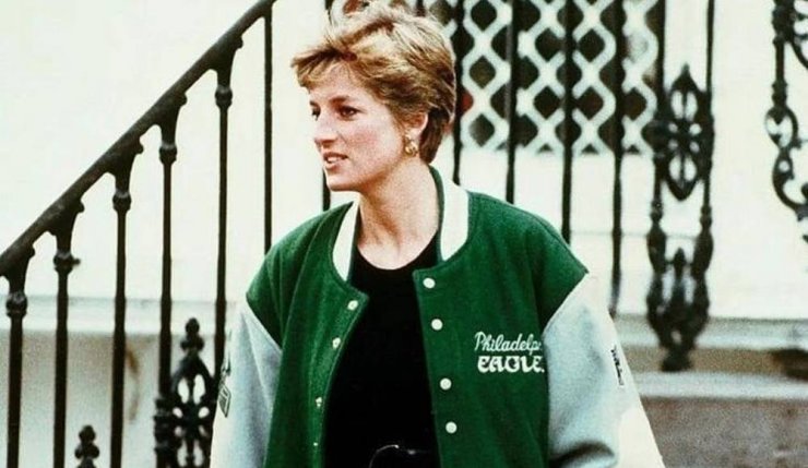 Η ιστορία πίσω από το διάσημο jacket της πριγκίπισσας Diana