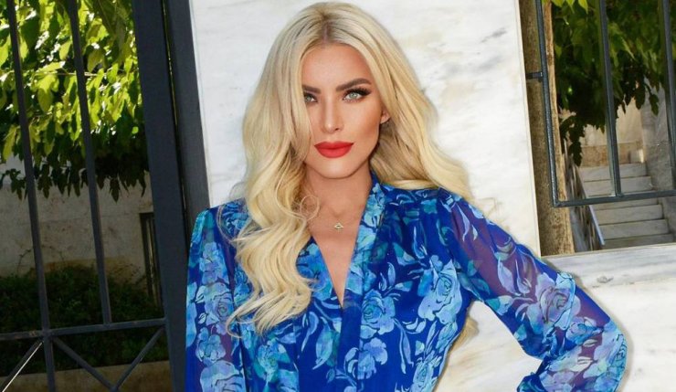 Κατερίνα Καινούργιου: Φοράει σύνολο Έφη Παπαϊωάννου καλεσμένη σε γάμο και κάνει μία εντυπωσιακή εμφάνιση