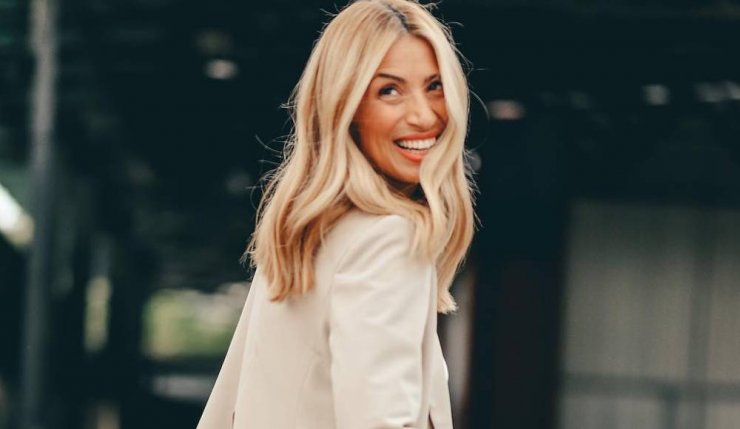 Μαρία Ηλιάκη: Η εναλλακτική εμφάνισή της με δημιουργίες Κύπριας σχεδιάστριας