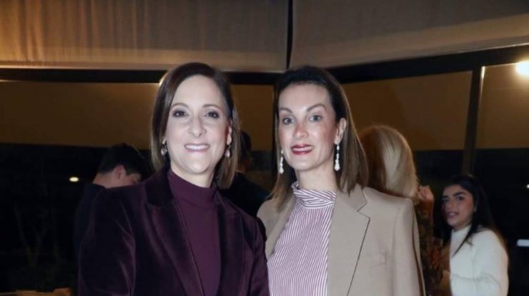 Καρσερά – Παπαδοπούλου: Σου δείχνουν πως να υιοθετήσεις το power dressing