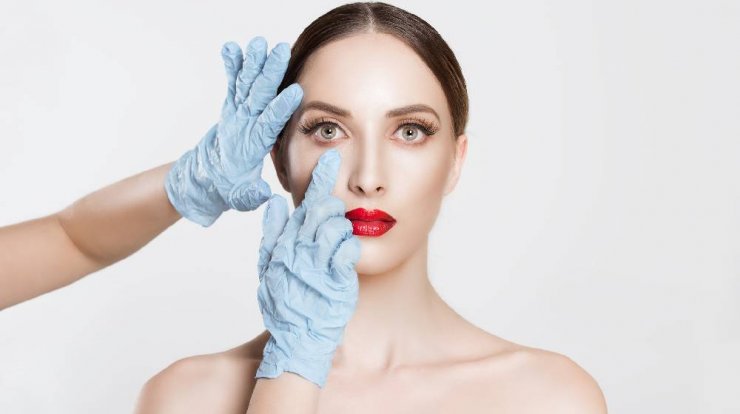 Βλεφαροπλαστική: Η επέμβαση που μας δίνει πίσω το λαμπερό και νεανικό μας βλέμμα