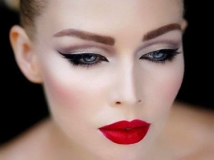 Νυφικό μακιγιάζ: 5 tips για να είσαστε εσείς η πιο λαμπερή νύφη