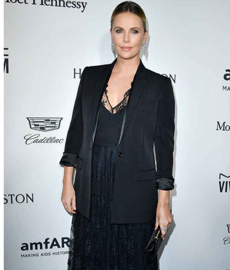 Η δήλωση τη Charlize Theron πραγματικά θα σε βγάλει από τα ρούχα σου