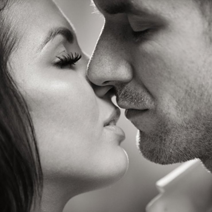 Ποια ώρα της ημέρας προτιμούν να κάνουν σεξ οι άντρες και ποια οι γυναίκες   