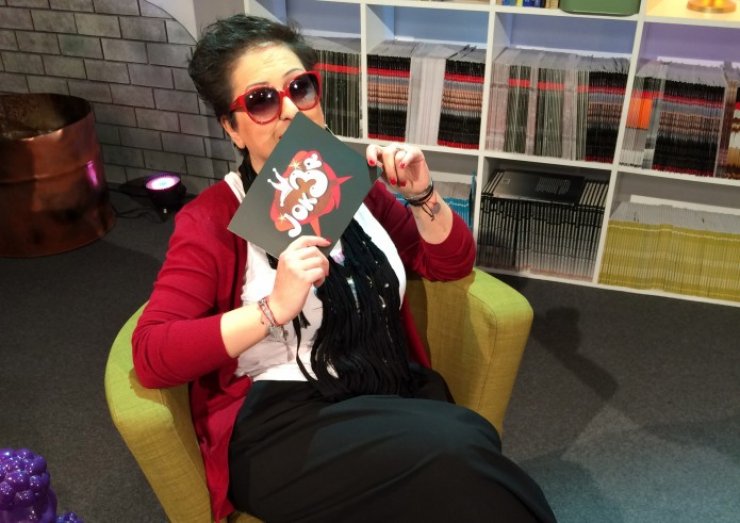 Γιατί έβαλαν όλοι γυαλιά ηλίου στο Jok3r;