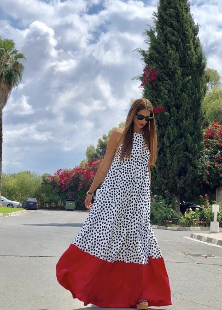 Βρήκαμε τη σχεδιάστρια που κρύβεται πίσω από το υπέροχο μάξι φόρεμα της Κωνσταντίνας Ευριπίδου!