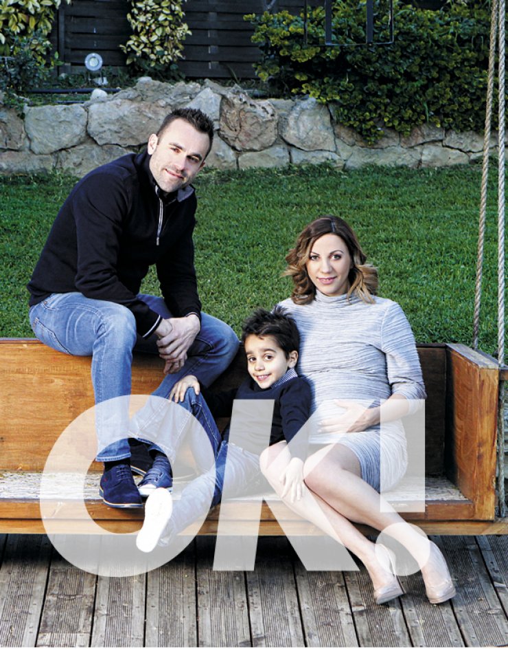 Κατερίνα Αγαπητού: Φωτογραφίζεται με την οικογένειά της λίγες εβδομάδες πριν φέρει στον κόσμο την κορούλα της