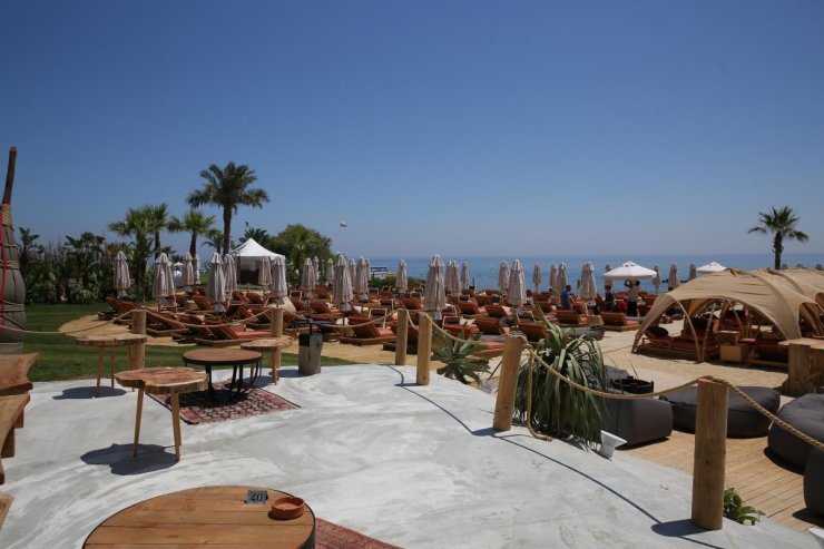 Πάμε για βουτιές σε 12 αγαπημένα beach bars της Κύπρου