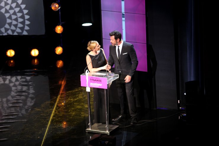 Πρώτη βράβευση της βραδιάς "Madame Figaro Γυναίκες της Χρονιάς 2013"