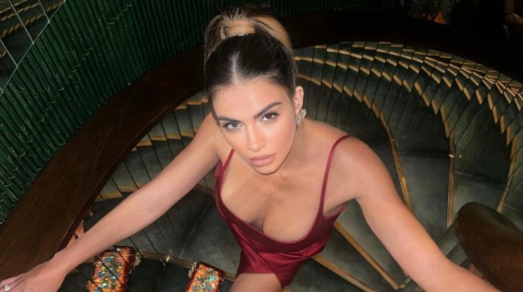 Κριστίν Παναγή: Σου προτείνει το πιο chic beauty look για ένα βραδινό event