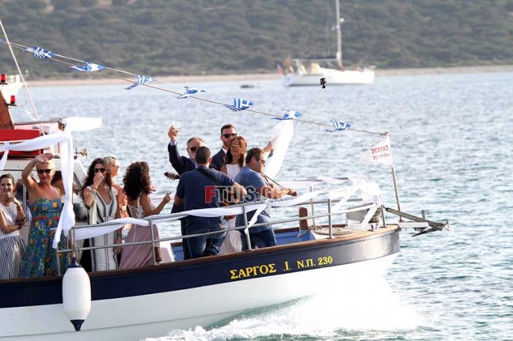 Πρώτη φορά εικόνες από το γάμο επώνυμου ζευγαριού της ελληνικής showbiz
