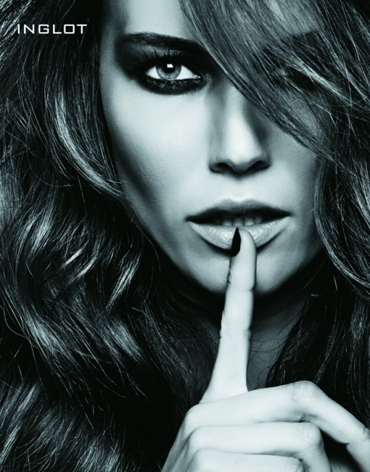 Rock Angel: Ένα νέο make up look Inglot