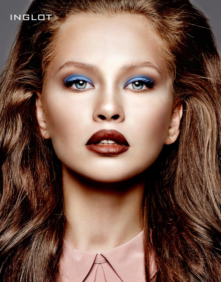Νέο blue smokey μακιγιάζ από τα INGLOT