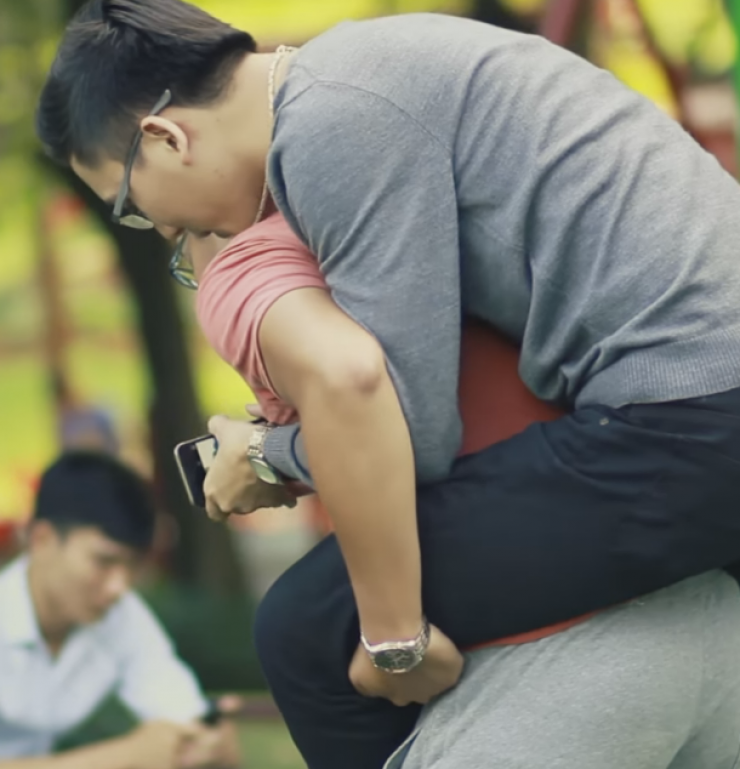 Όλη η αλήθεια πίσω από τις τέλειες φωτογραφίες στο instagram! [βίντεο]