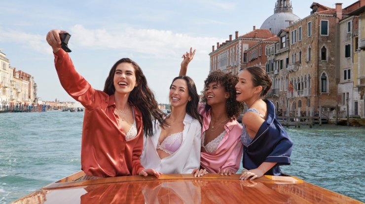 Μία ανοιξιάτικη συλλογή εσωρούχων βγαλμένη από βενετσιάνικο παραμύθι! 