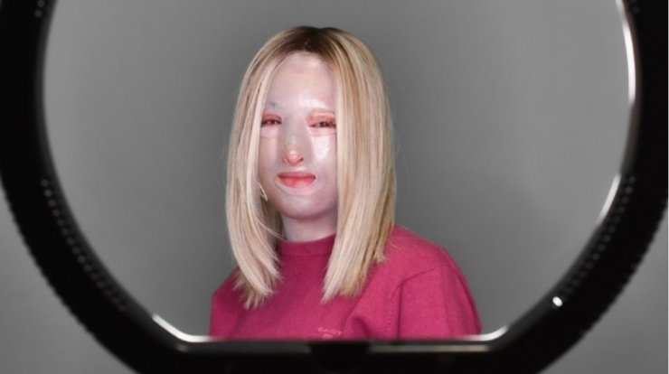 Ιωάννα Παλιοσπύρου: "Tο πιο σημαντικό είναι ο κόσμος να μη σοκάρεται όταν βγάλει τη μάσκα" [βίντεο]