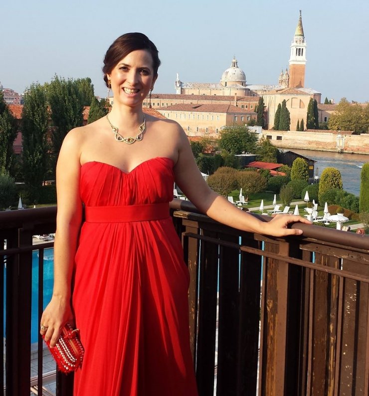 Αυτή είναι η Ελληνίδα κολλητή της Αμάλ Αλαμουντίν [εικόνες]