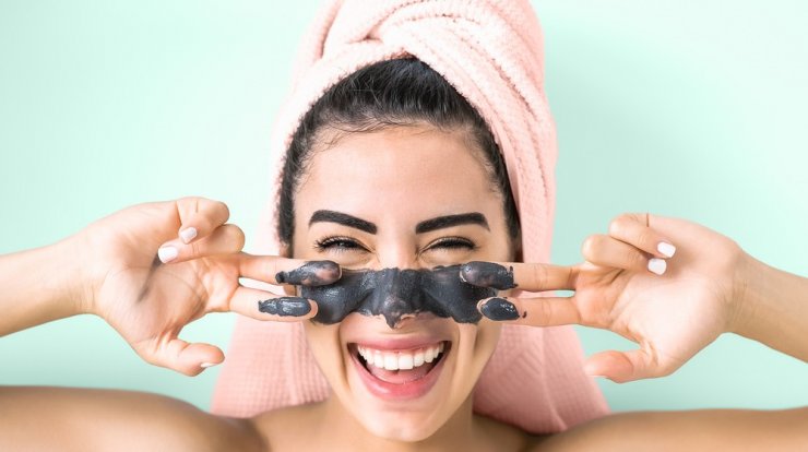 Tips για τη σωστή περιποίηση προσώπου ανάλογα με την ηλικία σου