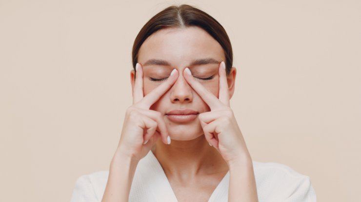 Τόνωσε και σύσφιξε το πρόσωπο σου με το Face Yoga!