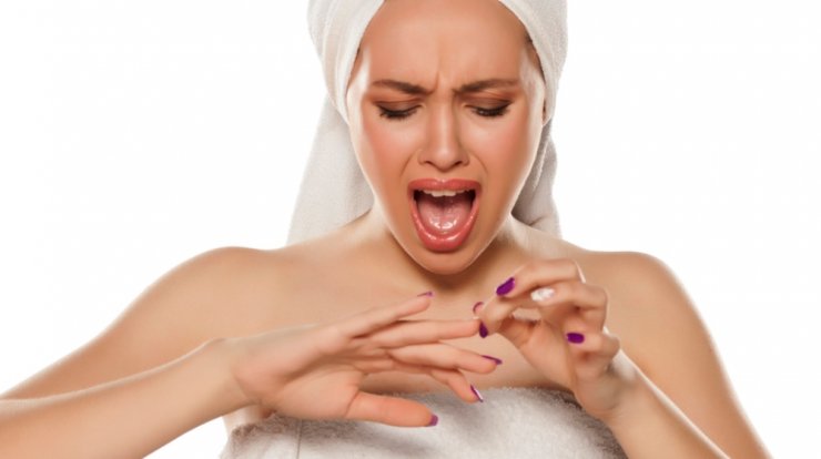 3 τρόποι για να καμουφλάρεις τα σπασμένα νύχια στις διακοπές