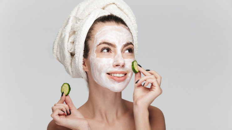 DIY face mask: Φτιάξε μόνη σου μια αναζωογονητική μάσκα προσώπου με γιαούρτι