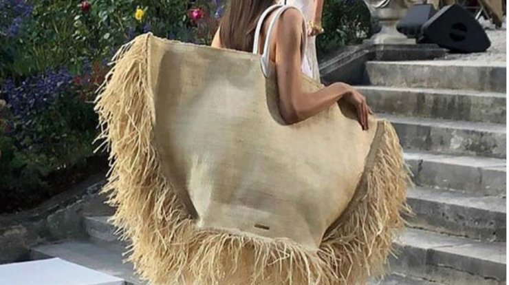 Αυτή είναι η νέα it bag και είναι δημιουργία του ταλαντούχου σχεδιαστή, Simon Porte Jacquemus