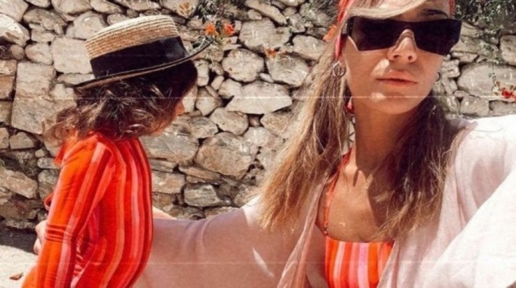 Ήβη Αδάμου: Τι είναι αυτό που θέλει να μάθει στην κόρη της καθώς θα μεγαλώνει; [βίντεο]