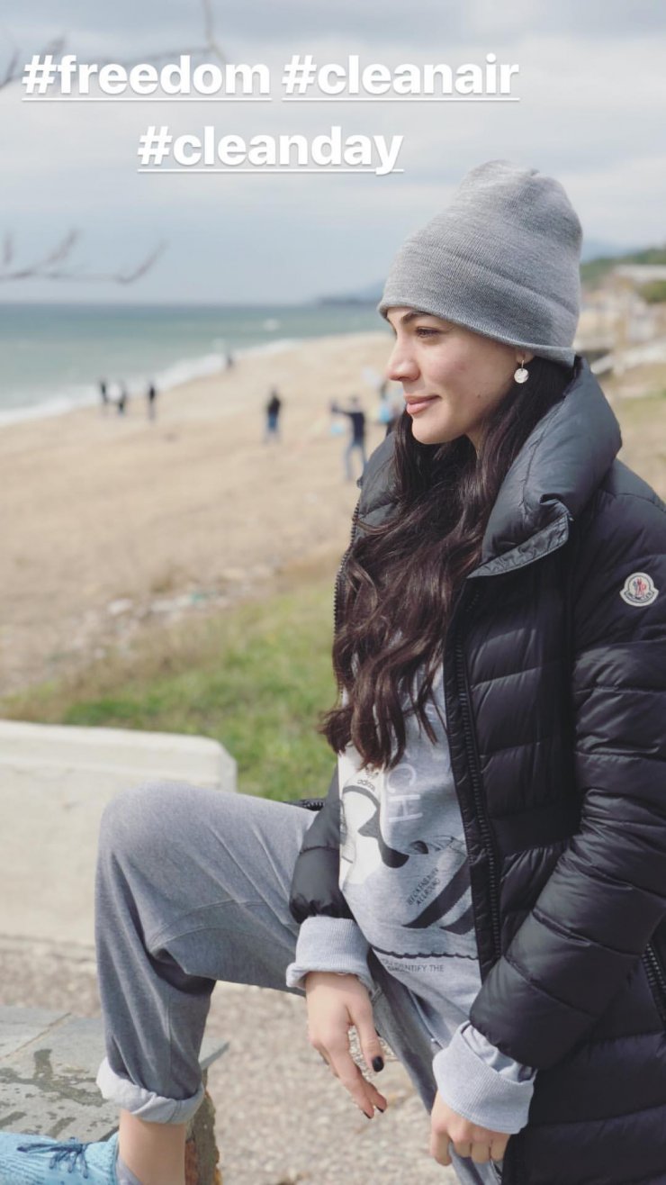 Ήβη Αδάμου: Δείτε τι επέλεξε να φορέσει στον πέμπτο μήνα της εγκυμοσύνης της!