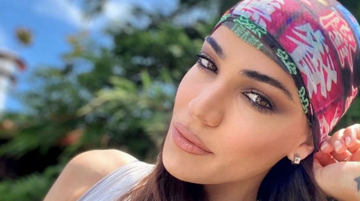 Ήβη Αδάμου: Στη θάλασσα με την κόρη της! [εικόνα]