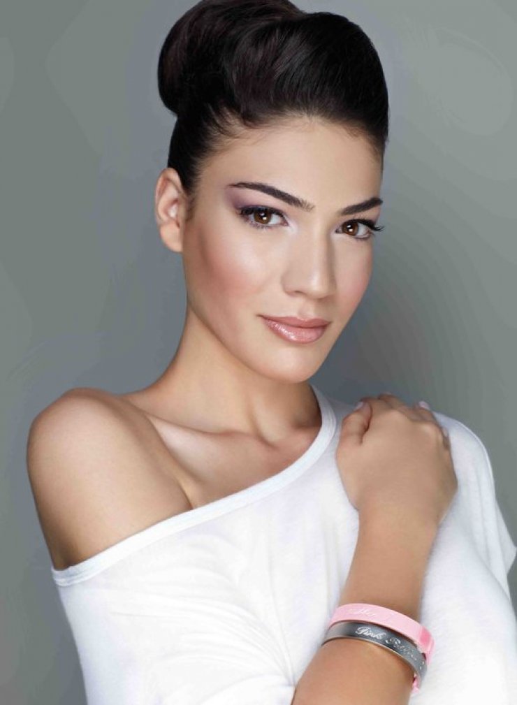 Ήβη Αδάμου: Το σχόλιο για τον Μιχάλη Κουινέλη