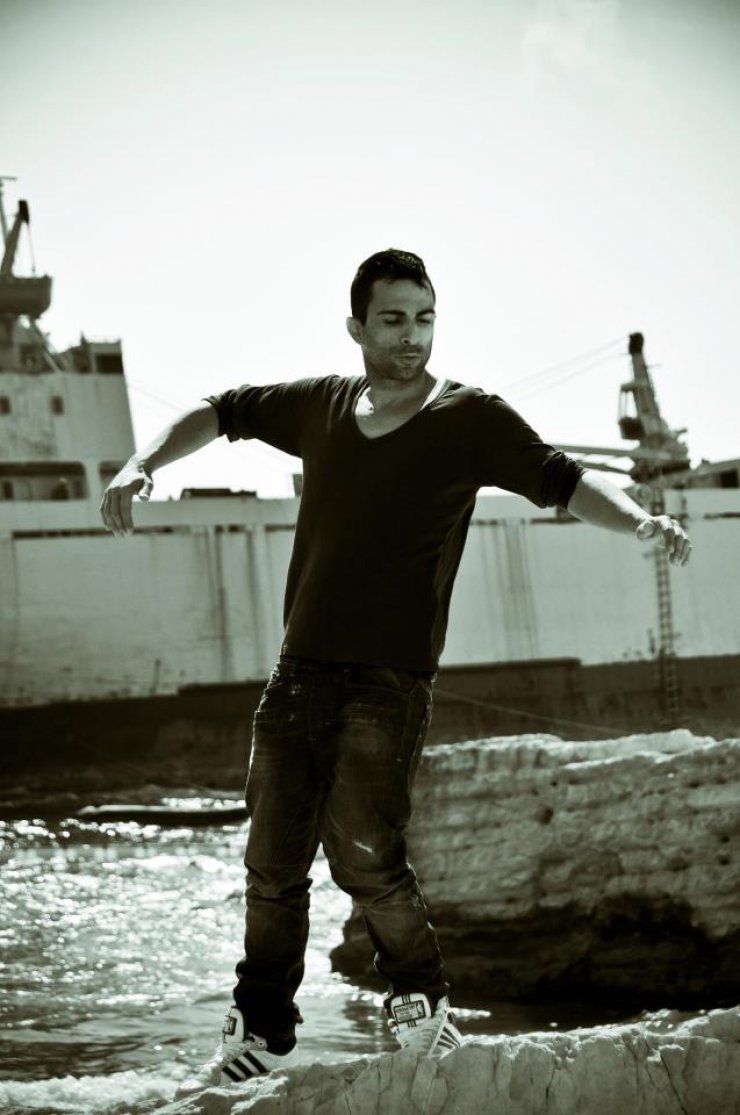 O Jake Athanasiades στο Veramànd Studio