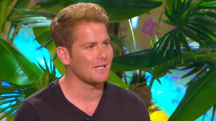 James Καφετζής: Πήγε στον Μουτσινά και "κάρφωσε" κανονικά τον Σάκη και τη Μαριαλένα! 