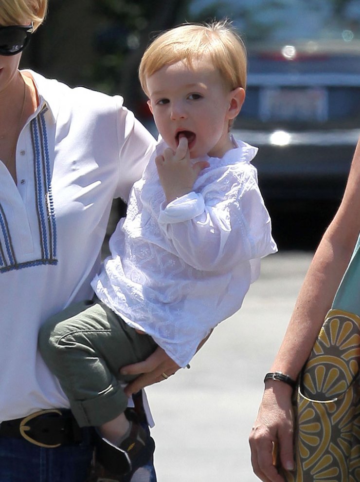 Ποια Χολυγουντιανή star έχει μητέρα αυτό το μωρό;