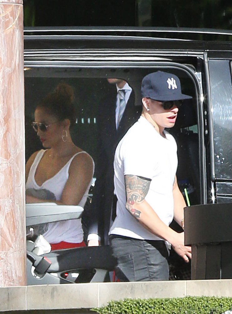 Jennifer Lopez: Στη Μελβούρνη με τα παιδιά και τον Casper