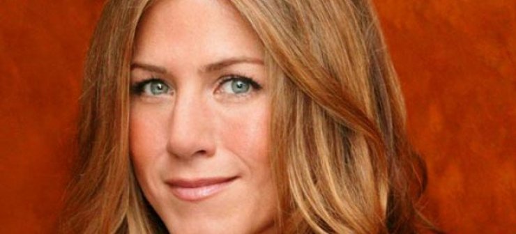 Η Τζένιφερ Ανιστον κουρεύτηκε ... γουλί! 