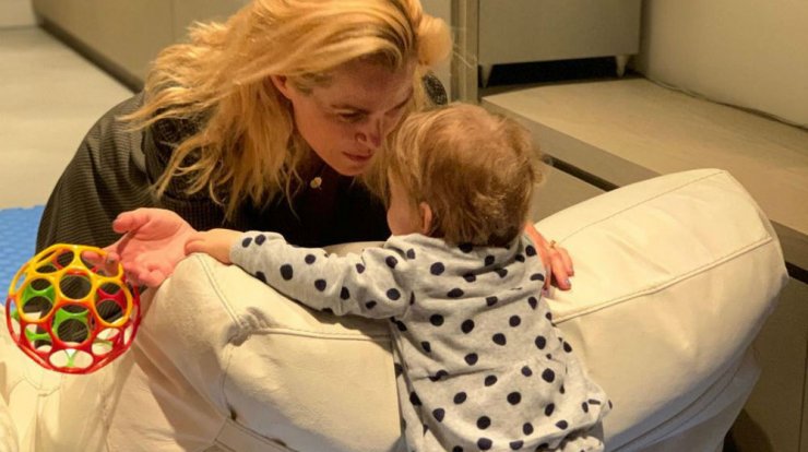 Τζένη Μπότση: Γιορτάζει τα πρώτα γενέθλια της κόρης της με μια εικόνα