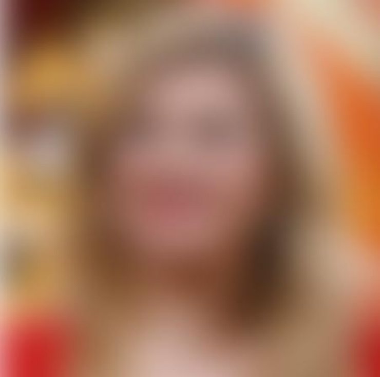 Πασίγνωστη τραγουδίστρια έγινε μαμά