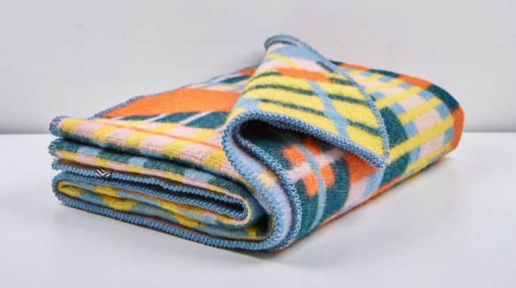 Ελβετικές κουβέρτες εμπνευσμένες από το κίνημα Bauhaus