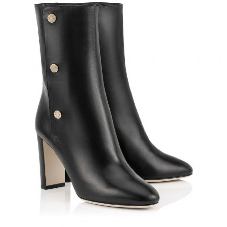 10 ζευγάρια μαύρα ankle boots που θα λατρέψεις [εικόνες]