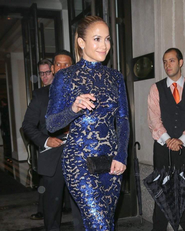 Jennifer Lopez:  Έλαμψε στο amFARInspiraion Gala !