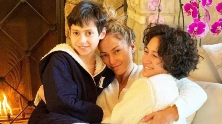 Jennifer Lopez: Αυτές τις στιγμές αναπολεί μαζί με τα παιδιά της [εικόνες]