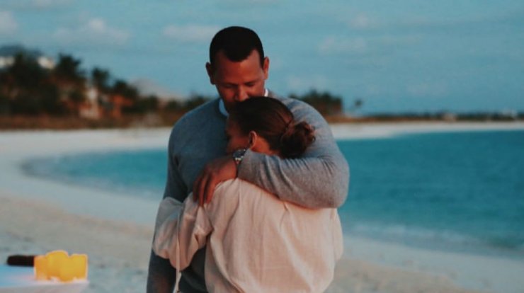 Jennifer Lopez: Μας έδειξε καρέ καρέ την πρόταση γάμου που της έκανε ο σύντροφός της! [εικόνες]
