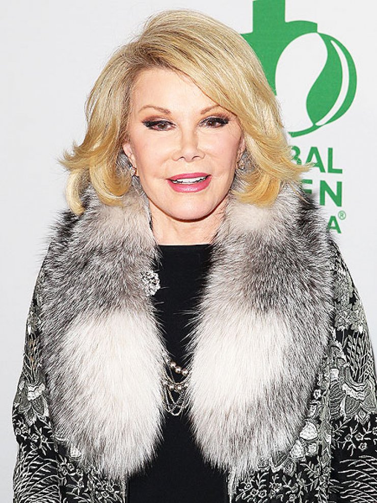Selfie με την Joan Rivers στο χειρουργείο έβγαλε ένας από τους γιατρούς της!
