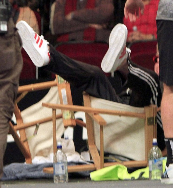 Η επική τούμπα του Ελτον Τζον που έφερε πολλά γέλια [εικόνες & βίντεο]