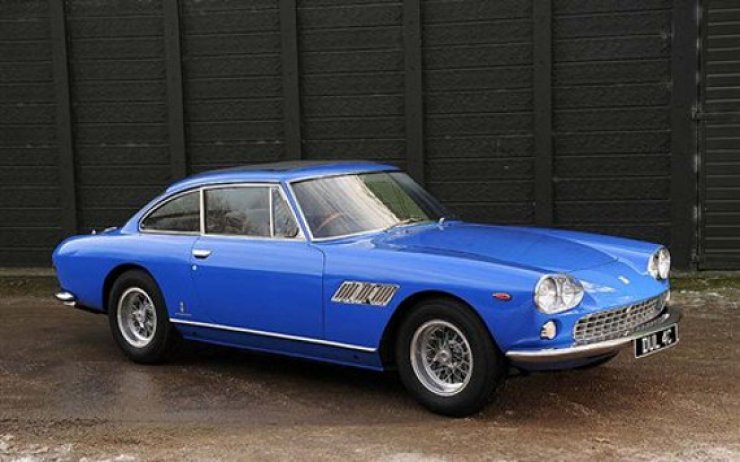 Στο σφυρί το πρώτο αυτοκίνητο του Τζον Λένον