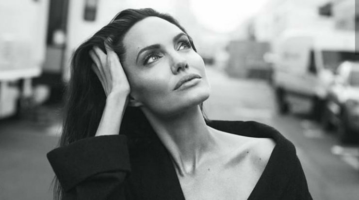 Αυτή είναι η επώνυμη Κύπρια ηθοποιός σωσίας της Angelina Jolie [εικόνα]